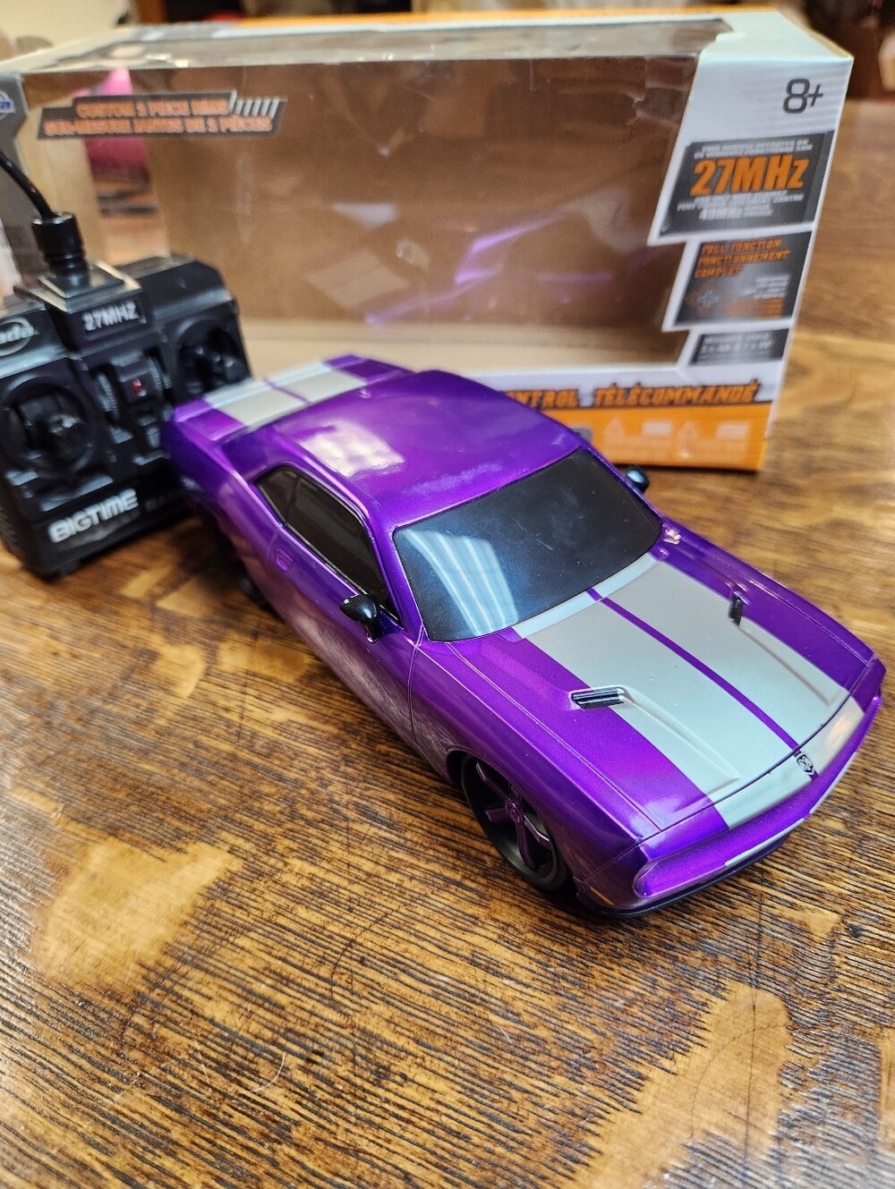 Big Time Muscle 2008 Dodge Challenger SRT8 Remote Control Crazy Purple